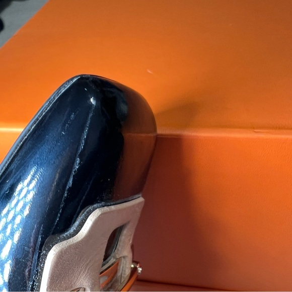 Tod’s Black Patent Leather Apron Flap Pump Heels Sz 41 - Picture 11 of 13